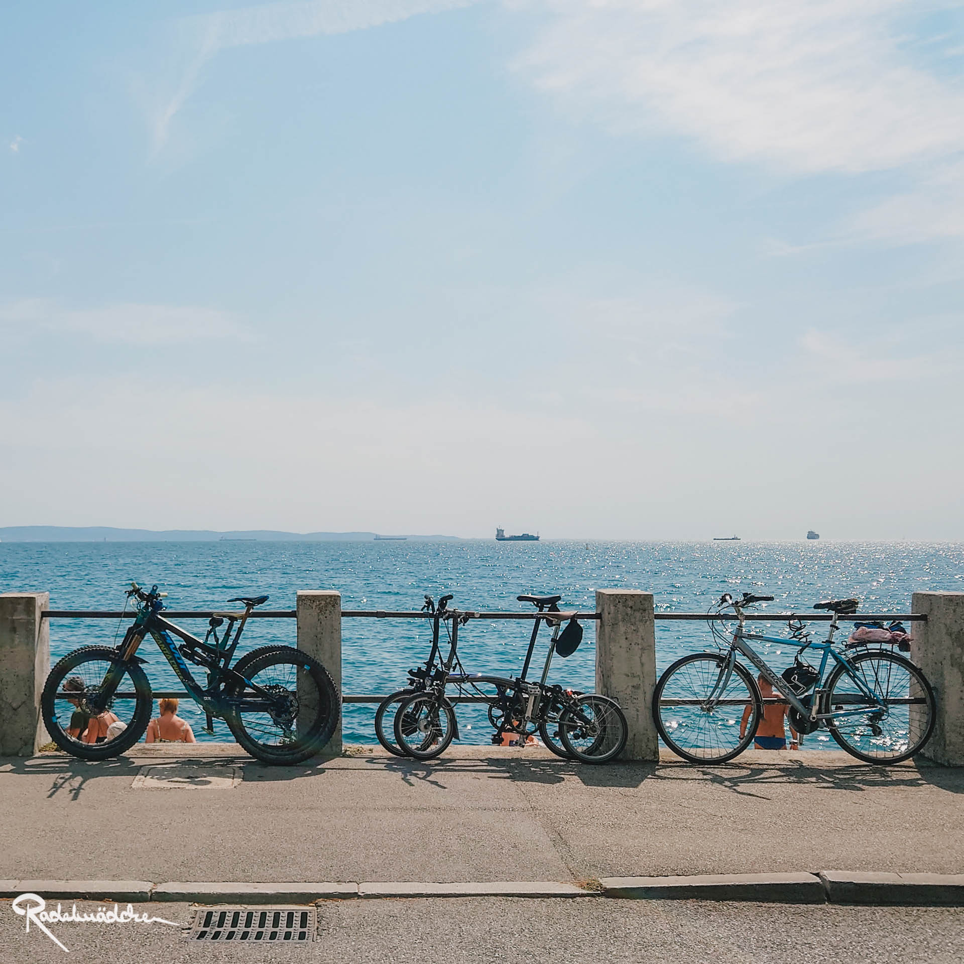 Fahrräder am Meer