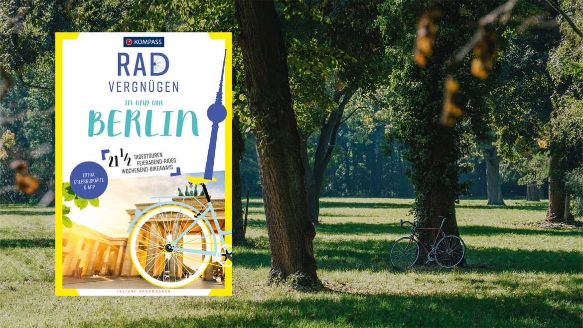 Cover Buch Radvergnügen mit Bäumen auf einer Wiese im Hintegrund